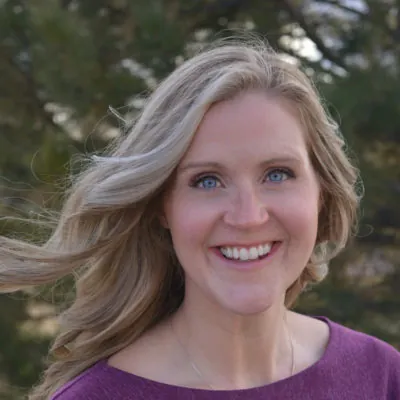 Photo of Jennifer Farnell